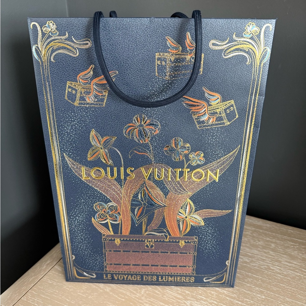 Louis Vuitton Le Voyage Des Lumieres Shopping/Gift Bag AUTHENTIC & Rare - Picture 2 of 8